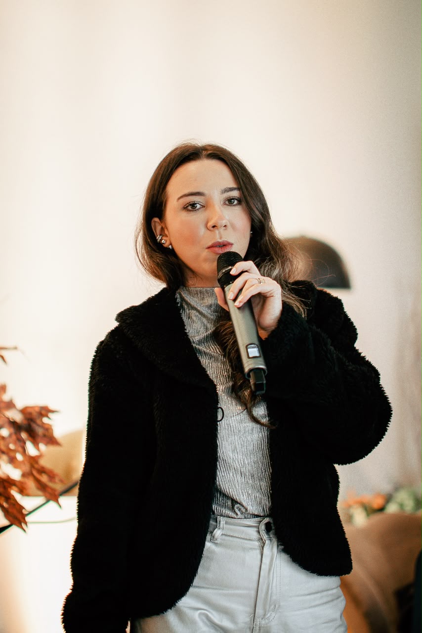 Francine Juste em palestra no Morumbi